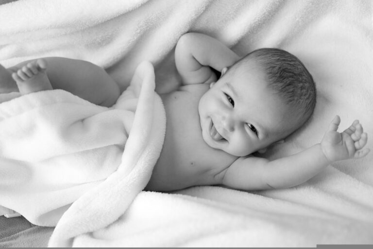 Hindu Baby Girl Names 2025 – 100+ Beautiful Hindu Names With Meanings